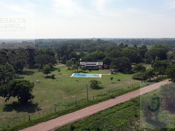 Linda Casa Quinta  en Paso de la Patria