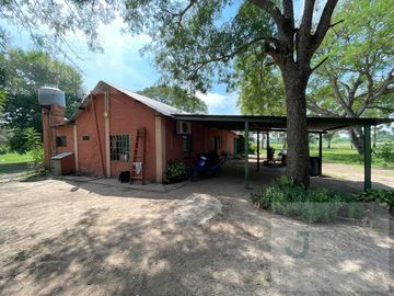 Linda Casa Quinta  en Paso de la Patria