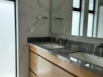 Hermosa casa en VENTA Parque Metropolitano en coto