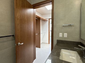 Hermosa casa en VENTA Parque Metropolitano en coto