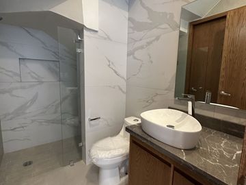 Hermosa casa en VENTA Parque Metropolitano en coto