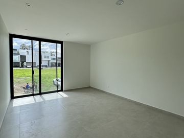 Hermosa casa en VENTA Parque Metropolitano en coto