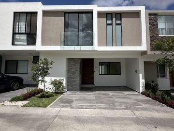 Hermosa casa en VENTA Parque Metropolitano en coto