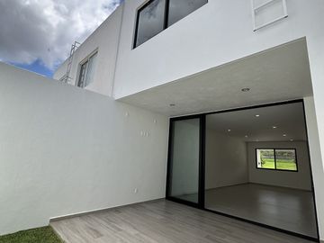 Hermosa casa en VENTA Parque Metropolitano en coto
