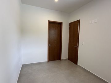 Hermosa casa en VENTA Parque Metropolitano en coto