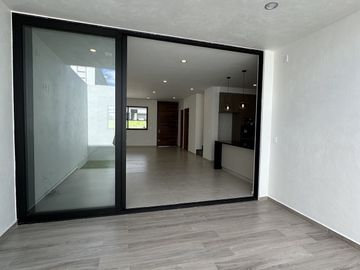 Hermosa casa en VENTA Parque Metropolitano en coto