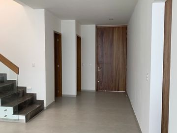 Hermosa casa en PREVENTA Parque Metropolitano en coto