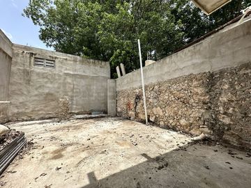 CASA EN VENTA EN COLONIA SANTA ROSA SOBRE CALLE PRINCIPAL.