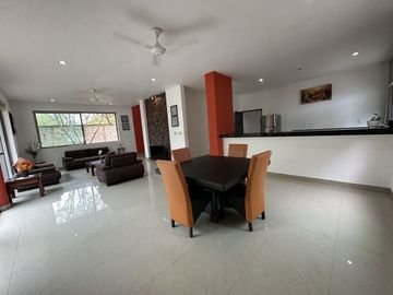 CASA EN VENTA UBICADA EN SAN SEBASTIAN, CENTRO DE MERIDA.