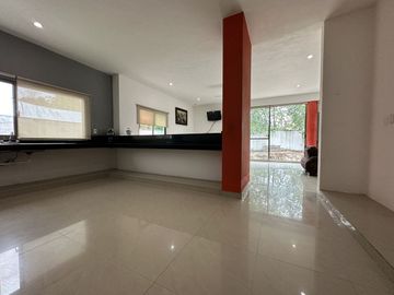 CASA EN VENTA UBICADA EN SAN SEBASTIAN, CENTRO DE MERIDA.