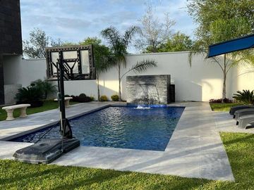 Quinta en  VENTA con alberca Los Lirios Montemoprelos