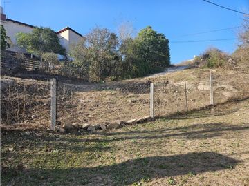 ¡Gran Oportunidad en Estancia Vieja, Córdoba! casa mas dpto  y pileta