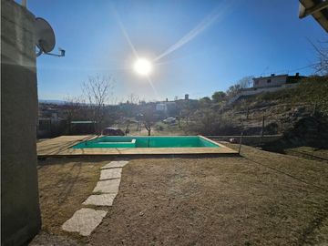 ¡Gran Oportunidad en Estancia Vieja, Córdoba! casa mas dpto  y pileta