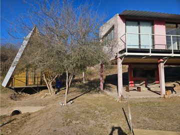 ¡Gran Oportunidad en Estancia Vieja, Córdoba! casa mas dpto  y pileta