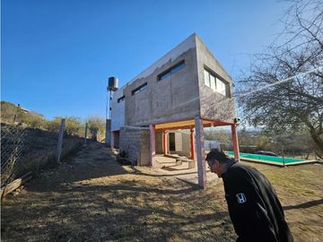 ¡Gran Oportunidad en Estancia Vieja, Córdoba! casa mas dpto  y pileta