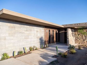 HERMOSA CASA NUEVA CON ALBERCA EN VALLE DE GUADALUPE