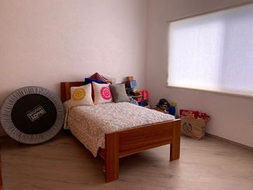 VENTA CASA CON ALBERCA EN LOMAS DE TETELA, CUARNAVACA, MORELOS
