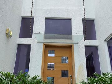 VENTA CASA CON ALBERCA EN LOMAS DE TETELA, CUARNAVACA, MORELOS