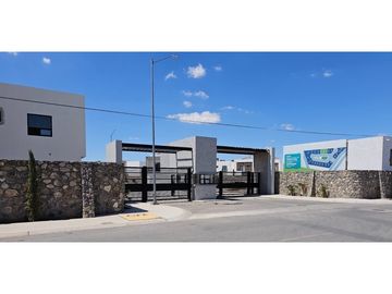 CASA EN VENTA A CONSTRUIR EN LOTE A ELECCION EN RESIDENCIAL EXCLUSIVO