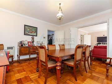 Casa en Venta en Escuela de Carabineros