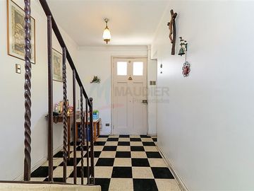 Casa en Venta en Escuela de Carabineros