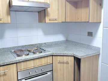 Departamento en Venta en Lord Cochrane / Metro La Moneda