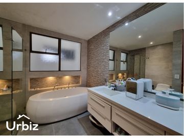Apartamento en venta de 195m, vista panorámica y 2 terrazas en Colina