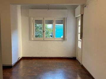 Piso en alquiler en Bernal Centro