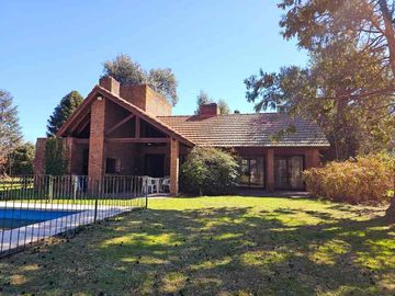 Casa en alquiler en Las Praderas de Lujan