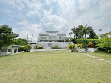 Venta CASA de LUJO en Urb. Los Campanos en Turbaco