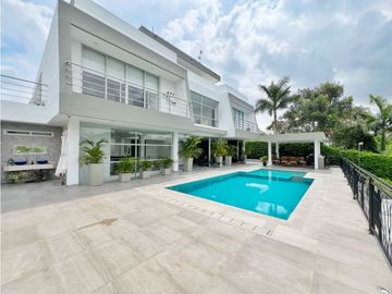Venta CASA de LUJO en Urb. Los Campanos en Turbaco