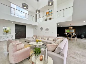 Venta CASA de LUJO en Urb. Los Campanos en Turbaco