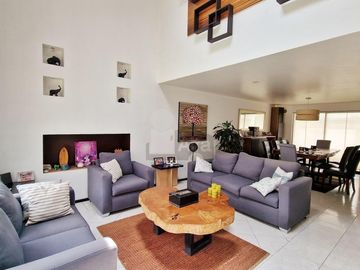 Casa en Venta en Metepec, Fracc. Palma Real a 15 min de Galerias Metepec