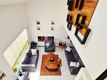 Casa en Venta en Metepec, Fracc. Palma Real a 15 min de Galerias Metepec
