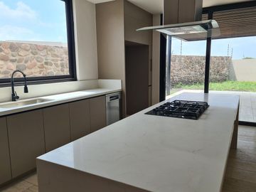 Tu nuevo hogar en Lomas del Campanario Norte te espera. Diseño de Autor