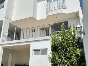 Casa en venta en Hacienda de las Palmas