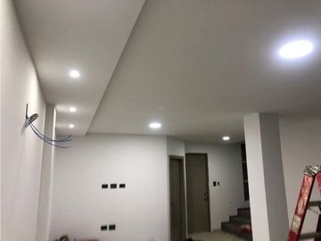 CASAS INDEPENDIENTES CON PISCINA EN VENTA SECTOR SUR DE MANTA
