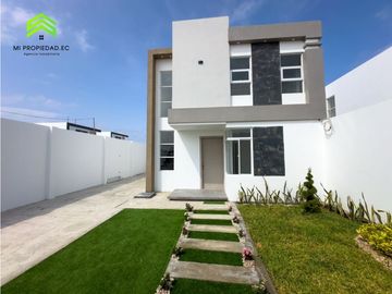 CASAS INDEPENDIENTES CON PISCINA EN VENTA SECTOR SUR DE MANTA