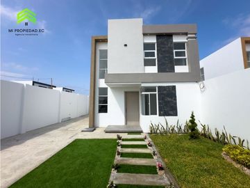 CASAS INDEPENDIENTES CON PISCINA EN VENTA SECTOR SUR DE MANTA