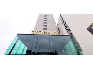 En venta departamento de lujo edificio Skorpios Manta Ecuador.