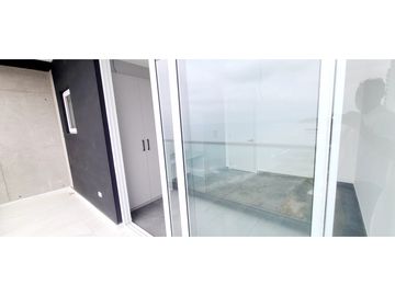 En venta departamento de lujo edificio Skorpios Manta Ecuador.