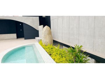 En venta departamento de lujo edificio Skorpios Manta Ecuador.