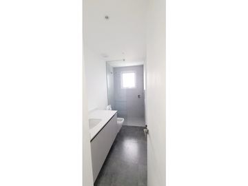 En venta departamento de lujo edificio Skorpios Manta Ecuador.