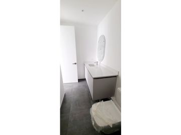 En venta departamento de lujo edificio Skorpios Manta Ecuador.