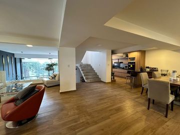 Casa en venta en Av. Centenario y Bosques de Tarango
