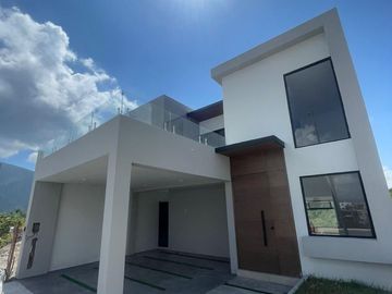 Excelente casa en Alamo Sur (Carretera Nacional)