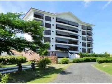 VENTA DE APARTAMENTO DE PLAYA EN PUNTA BARCO, AMPLIO Y MUCHA SEGURIDAD