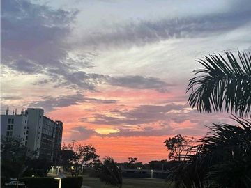 VENTA DE APARTAMENTO DE PLAYA EN PUNTA BARCO, AMPLIO Y MUCHA SEGURIDAD