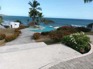 VENTA DE APARTAMENTO DE PLAYA EN PUNTA BARCO, AMPLIO Y MUCHA SEGURIDAD
