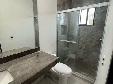 VENTA DE CASA EN ALTARES RESIDENCIAL CARRETERA NACIONAL SANTIAGO